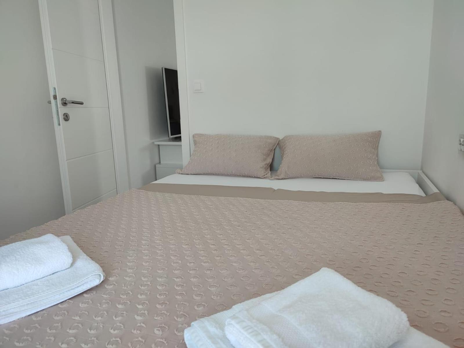 Apartment Sunrise Мандре Екстер'єр фото
